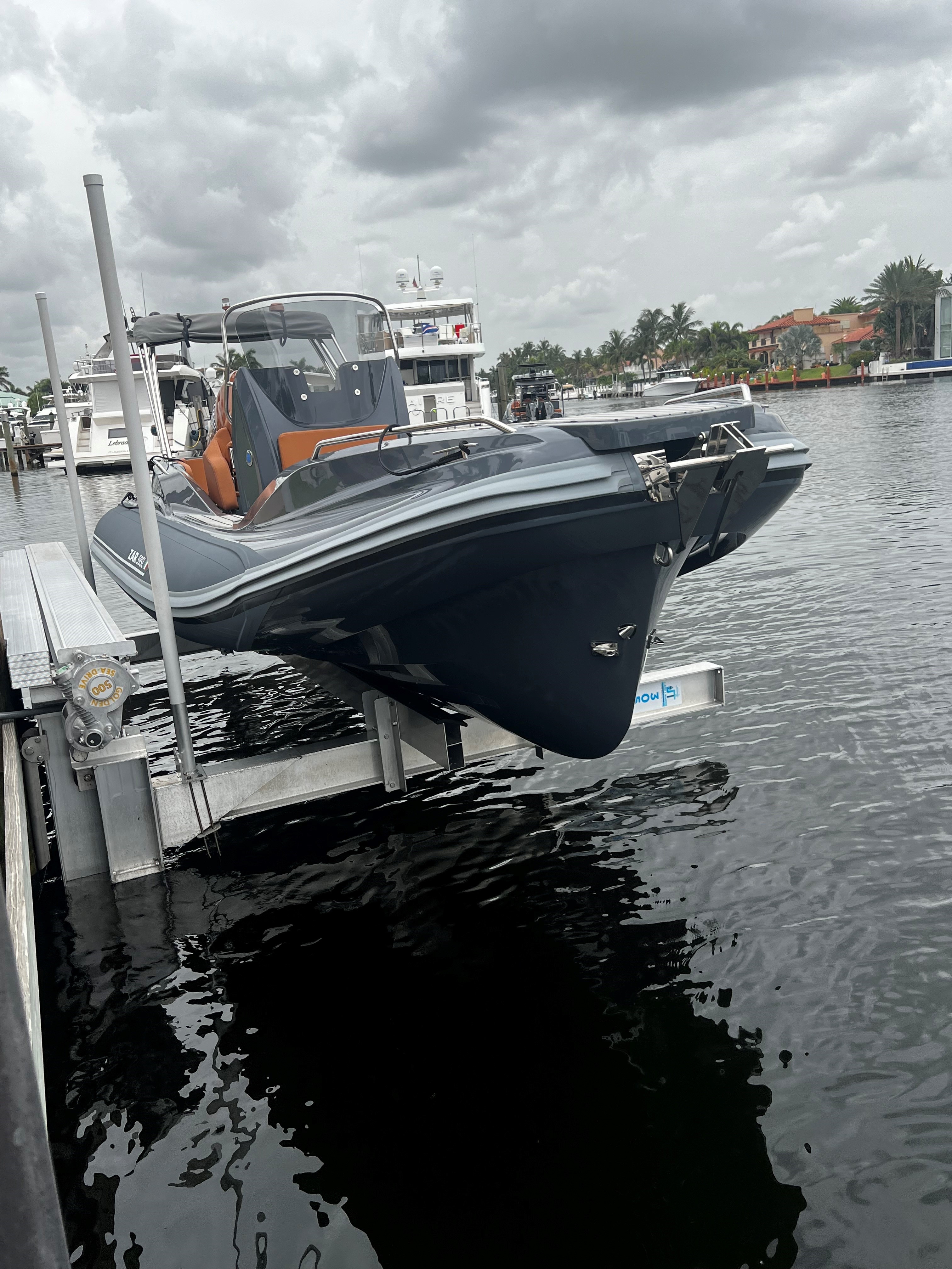 InvisiLift with boat 4.jpg