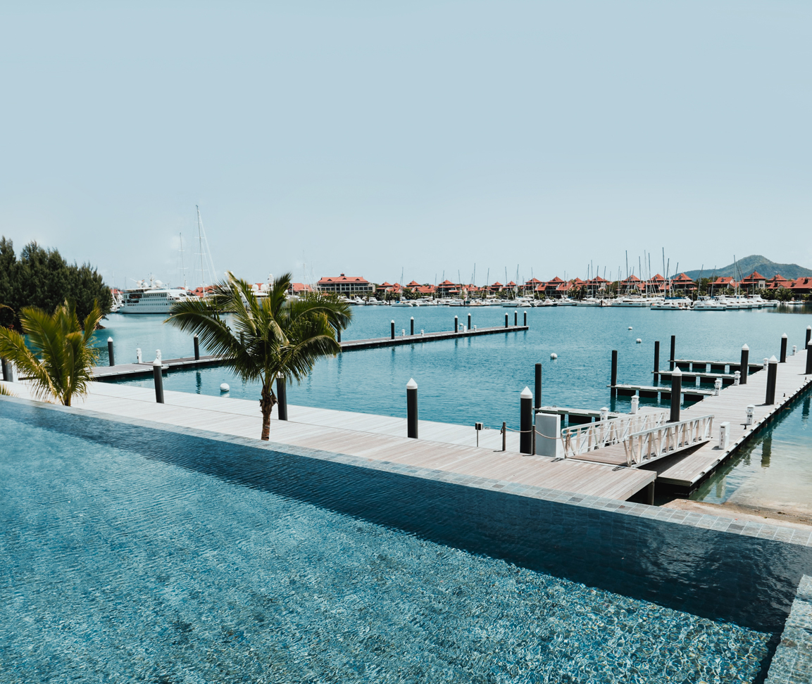 Aluminum Dock Features