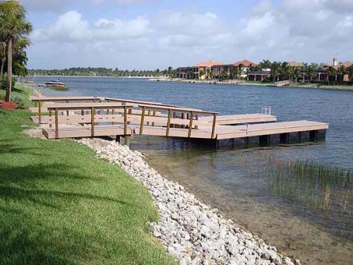floating dock with ramp